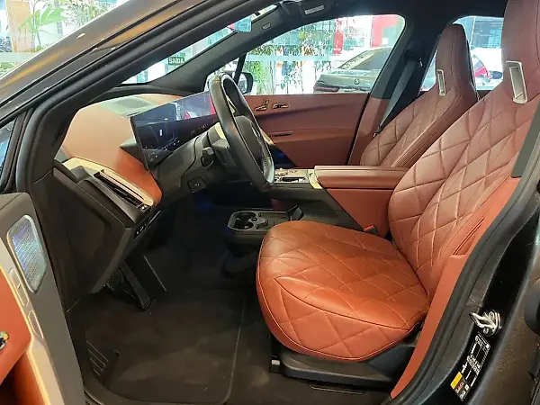BMW Ix - Imagem 7