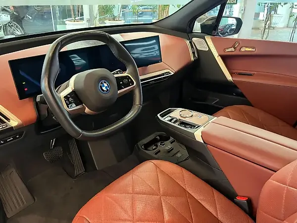 BMW Ix - Imagem 5