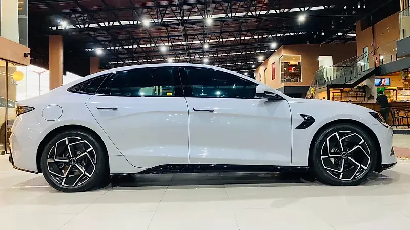 BYD Seal - Imagem 2