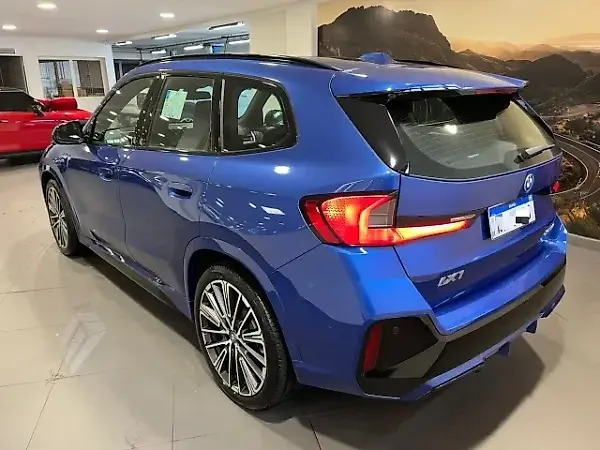 BMW IX1 - Imagem 2