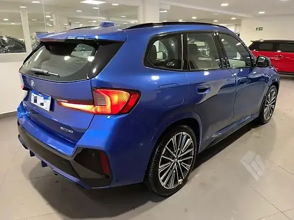 BMW IX1 - Imagem 4