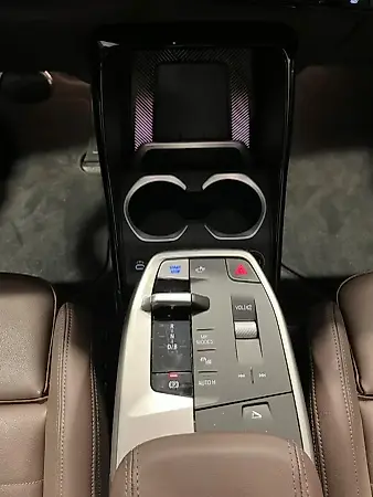 BMW IX1 - Imagem 13