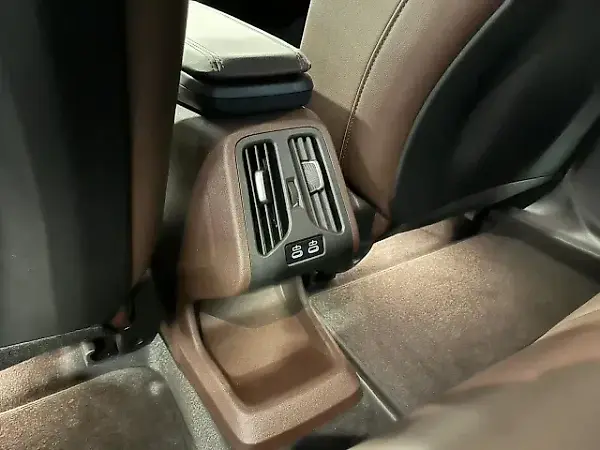 BMW IX1 - Imagem 15