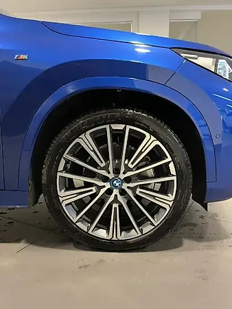 BMW IX1 - Imagem 18