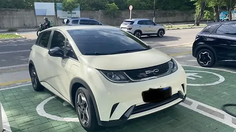 BYD Dolphin - Imagem 1