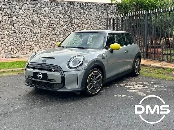 Mini Cooper SE - Imagem 1