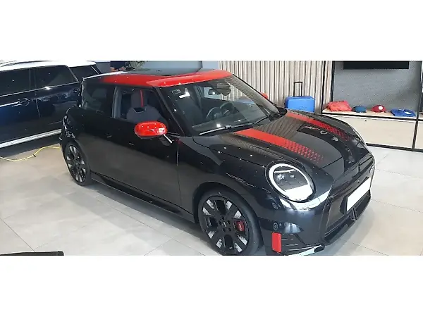 Mini Cooper SE - Imagem 1