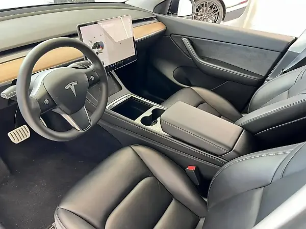 Tesla Model Y - Imagem 5