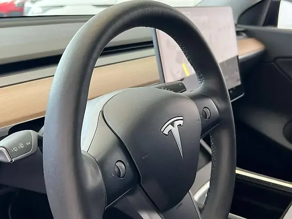 Tesla Model Y - Imagem 10