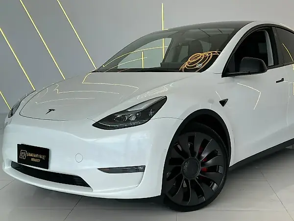 Tesla Model Y - Imagem 12