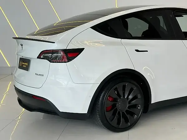 Tesla Model Y - Imagem 15
