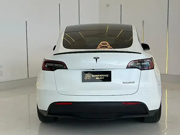 Tesla Model Y - Imagem 19