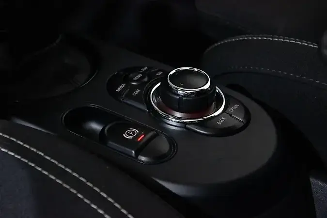 Mini Cooper SE - Imagem 7