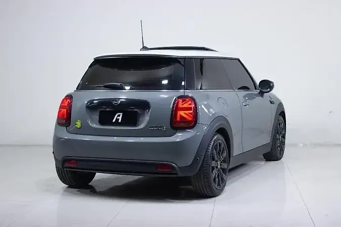 Mini Cooper SE - Imagem 13