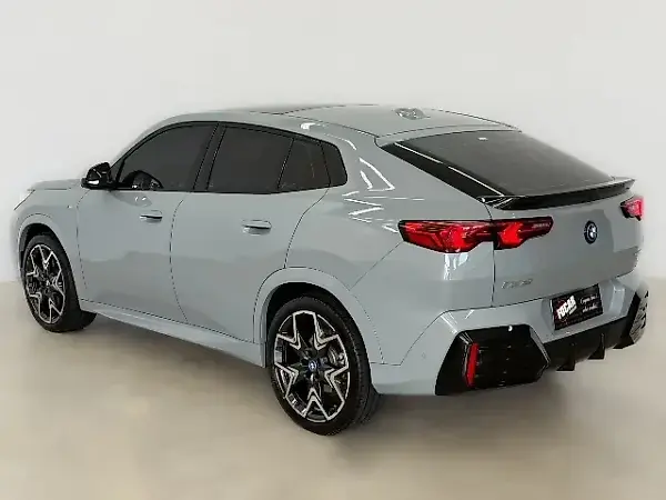 BMW IX2 - Imagem 7