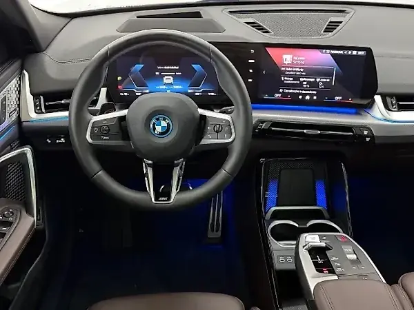 BMW IX2 - Imagem 12