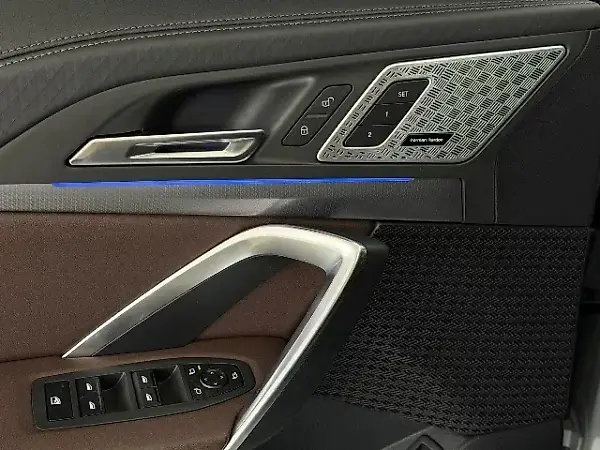 BMW IX2 - Imagem 13