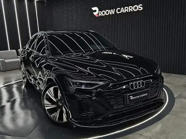 Audi Q8 E-tron - Imagem 1