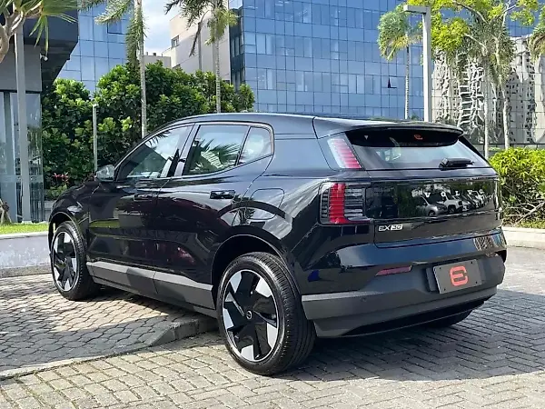 Volvo EX30 - Imagem 4