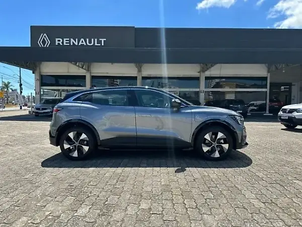 Renault Megane E-tech Electric - Imagem 8
