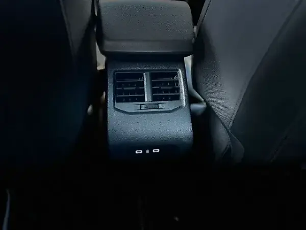 Renault Megane E-tech Electric - Imagem 8