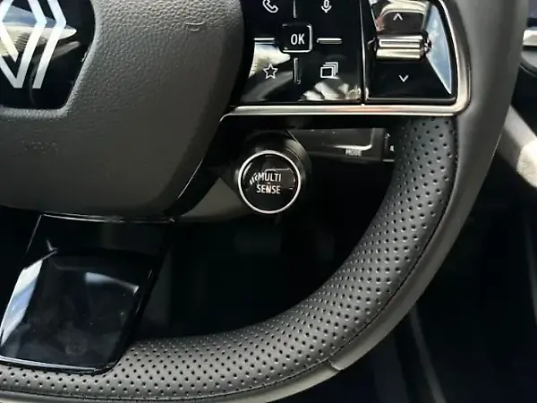 Renault Megane E-tech Electric - Imagem 16