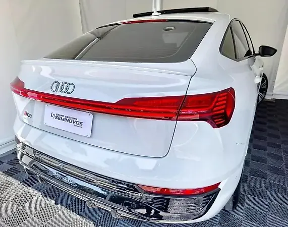 Audi Q8 E-tron - Imagem 8
