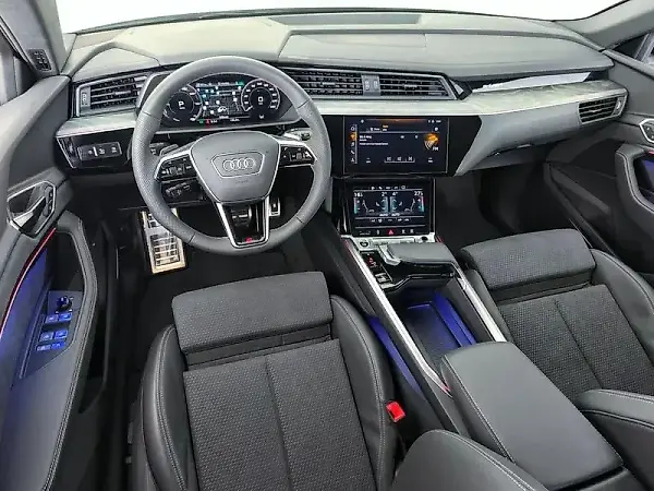 Audi Q8 E-tron - Imagem 13