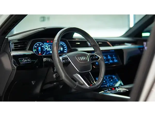 Audi E-tron S Sportback - Imagem 3