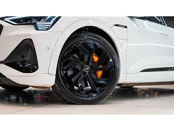 Audi E-tron S Sportback - Imagem 7