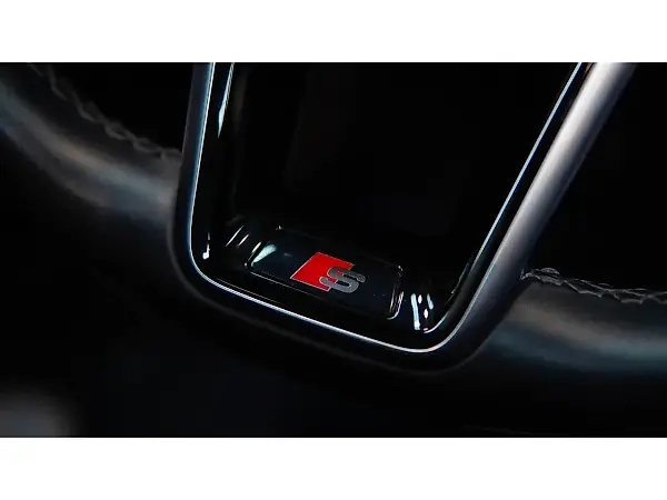 Audi E-tron S Sportback - Imagem 16
