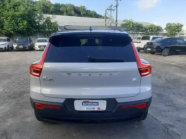 Volvo XC40 Recharge - Imagem 4