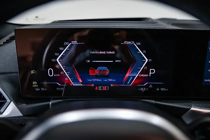 BMW I4 Edrive40 - Imagem 12