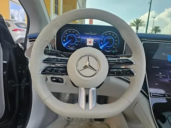 Mercedes Eqe 300 - Imagem 4
