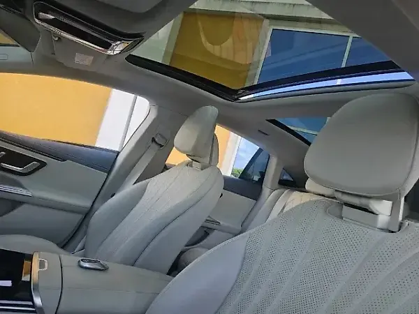 Mercedes Eqe 300 - Imagem 18