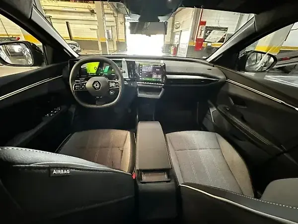 Renault Megane E-tech Electric - Imagem 8