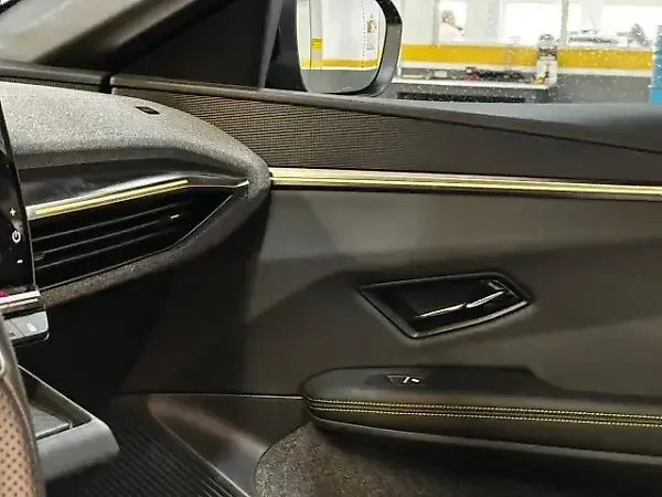 Renault Megane E-tech Electric - Imagem 11