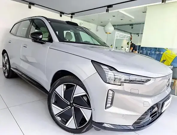 Volvo EX30 - Imagem 4