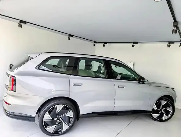 Volvo EX30 - Imagem 7