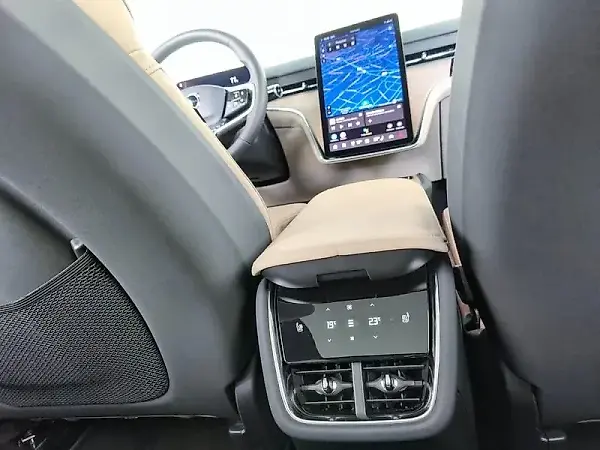 Volvo EX30 - Imagem 14