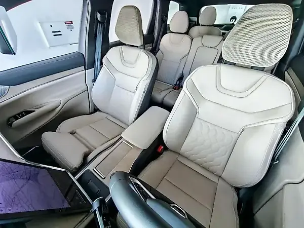 Volvo EX30 - Imagem 15