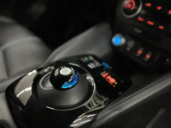 Nissan Leaf - Imagem 11