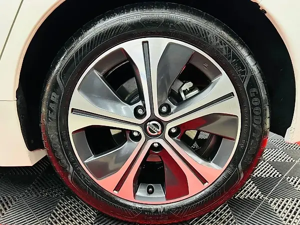 Nissan Leaf - Imagem 19