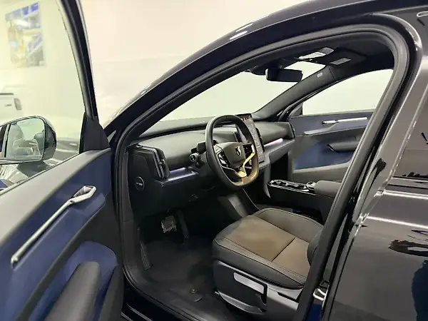 Volvo EX30 - Imagem 8