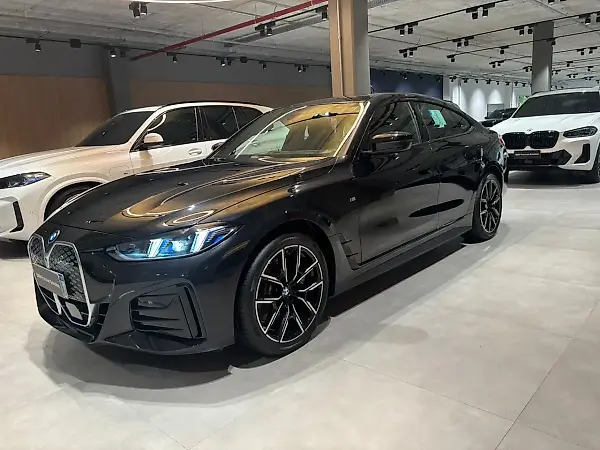 BMW I4 Edrive35 - Imagem 17