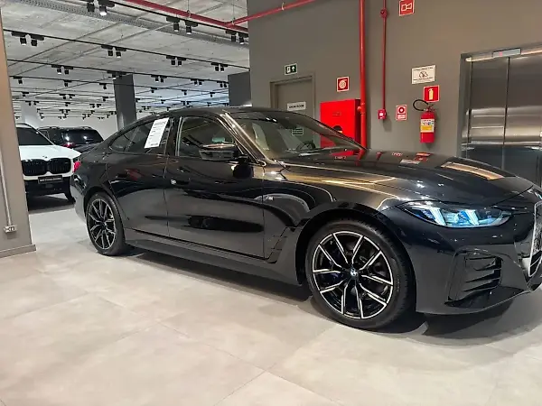 BMW I4 Edrive35 - Imagem 15