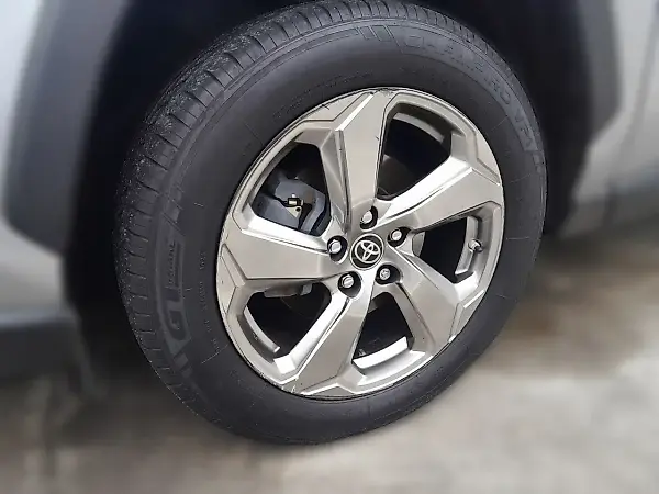 Toyota Rav4 EV - Imagem 8