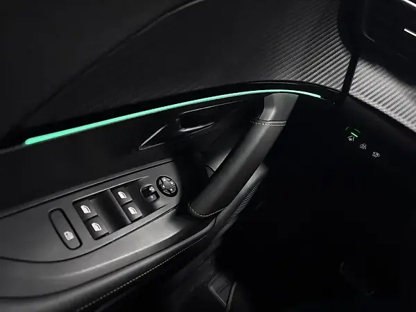 Peugeot E-2008 - Imagem 15