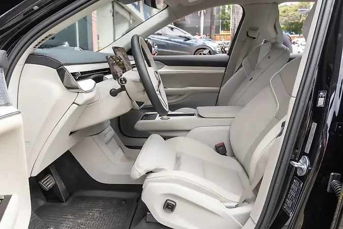 Volvo Ex90 - Imagem 9