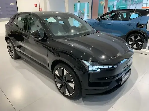 Volvo EX30 - Imagem 2